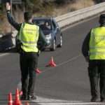 Guardia Civil intercepta vehículo con 18 botes de droga en Valencia